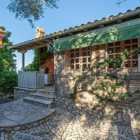 Lefkada Collection *